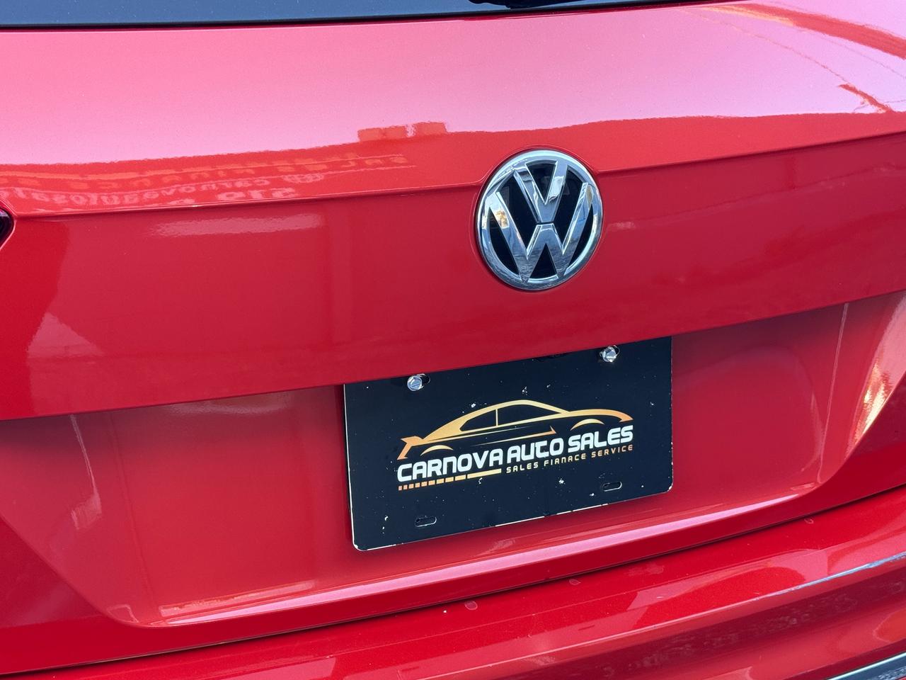 2018 Volkswagen Tiguan Highline R-LINE 4MOTION+CLEAN CARFAX Photo