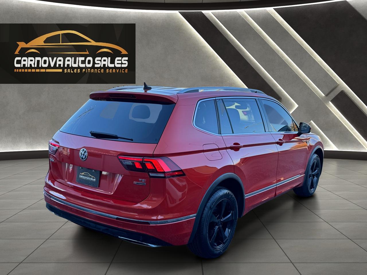 2018 Volkswagen Tiguan Highline R-LINE 4MOTION+CLEAN CARFAX Photo