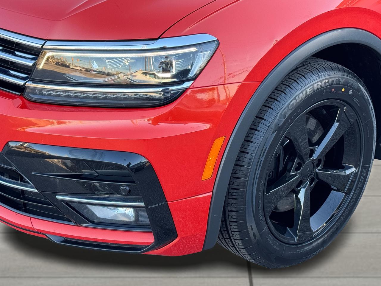 2018 Volkswagen Tiguan Highline R-LINE 4MOTION+CLEAN CARFAX Photo