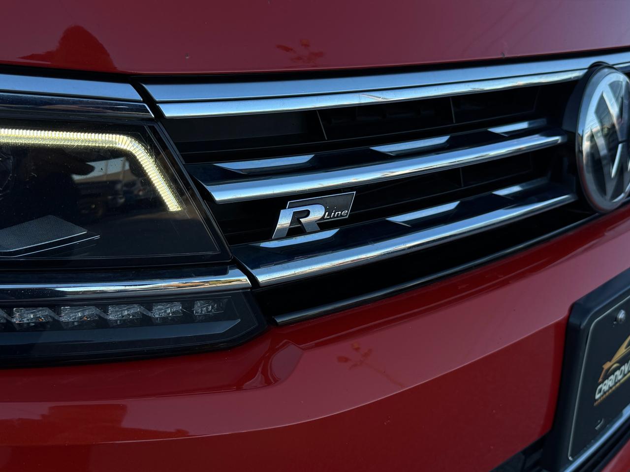 2018 Volkswagen Tiguan Highline R-LINE 4MOTION+CLEAN CARFAX Photo
