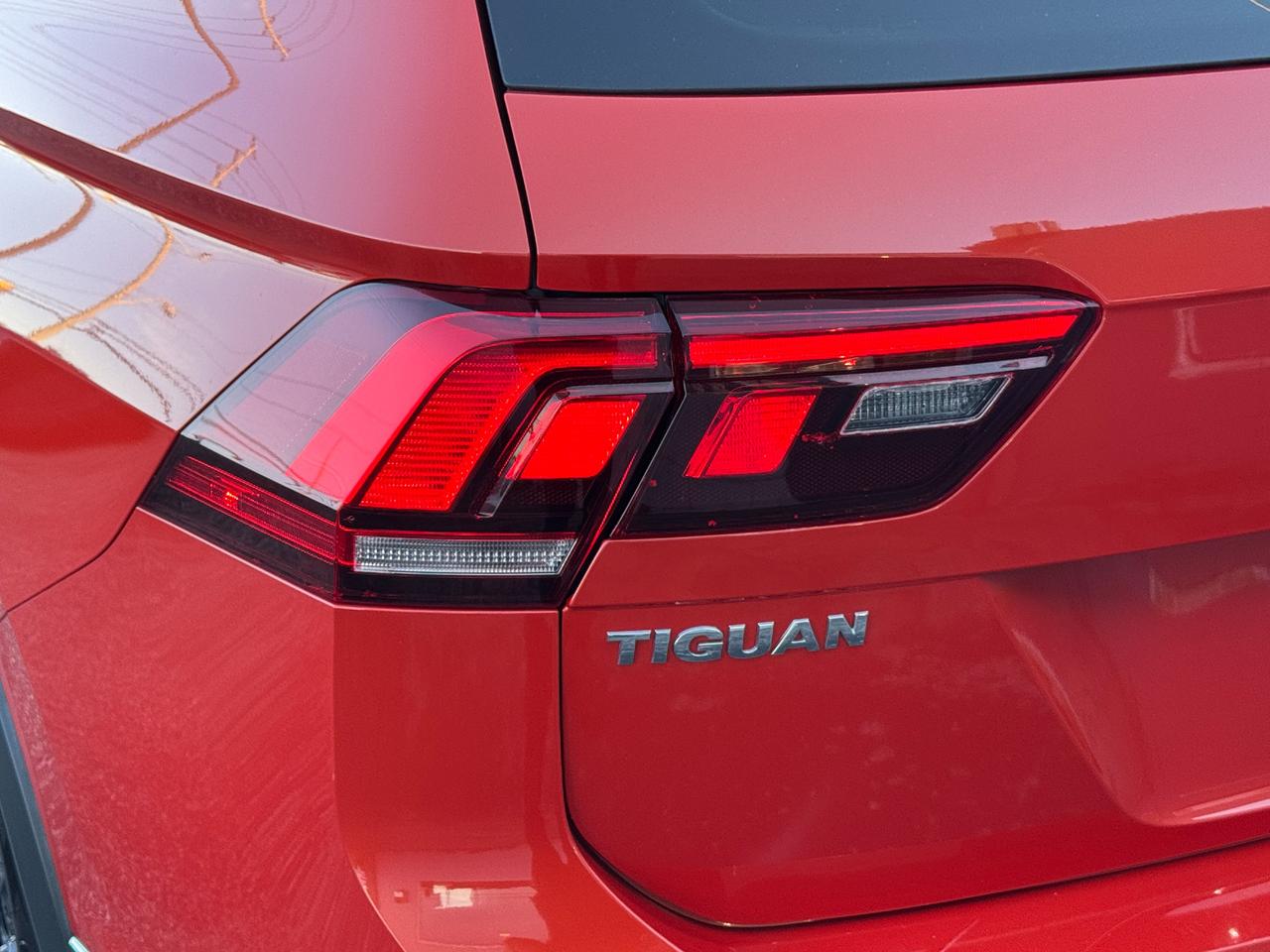 2018 Volkswagen Tiguan Highline R-LINE 4MOTION+CLEAN CARFAX Photo