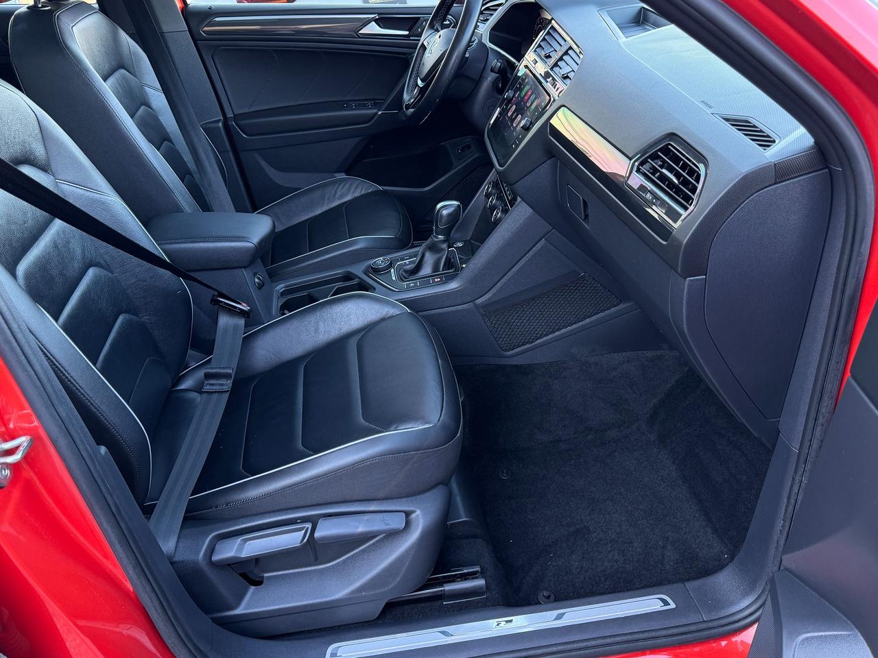2018 Volkswagen Tiguan Highline R-LINE 4MOTION+CLEAN CARFAX Photo