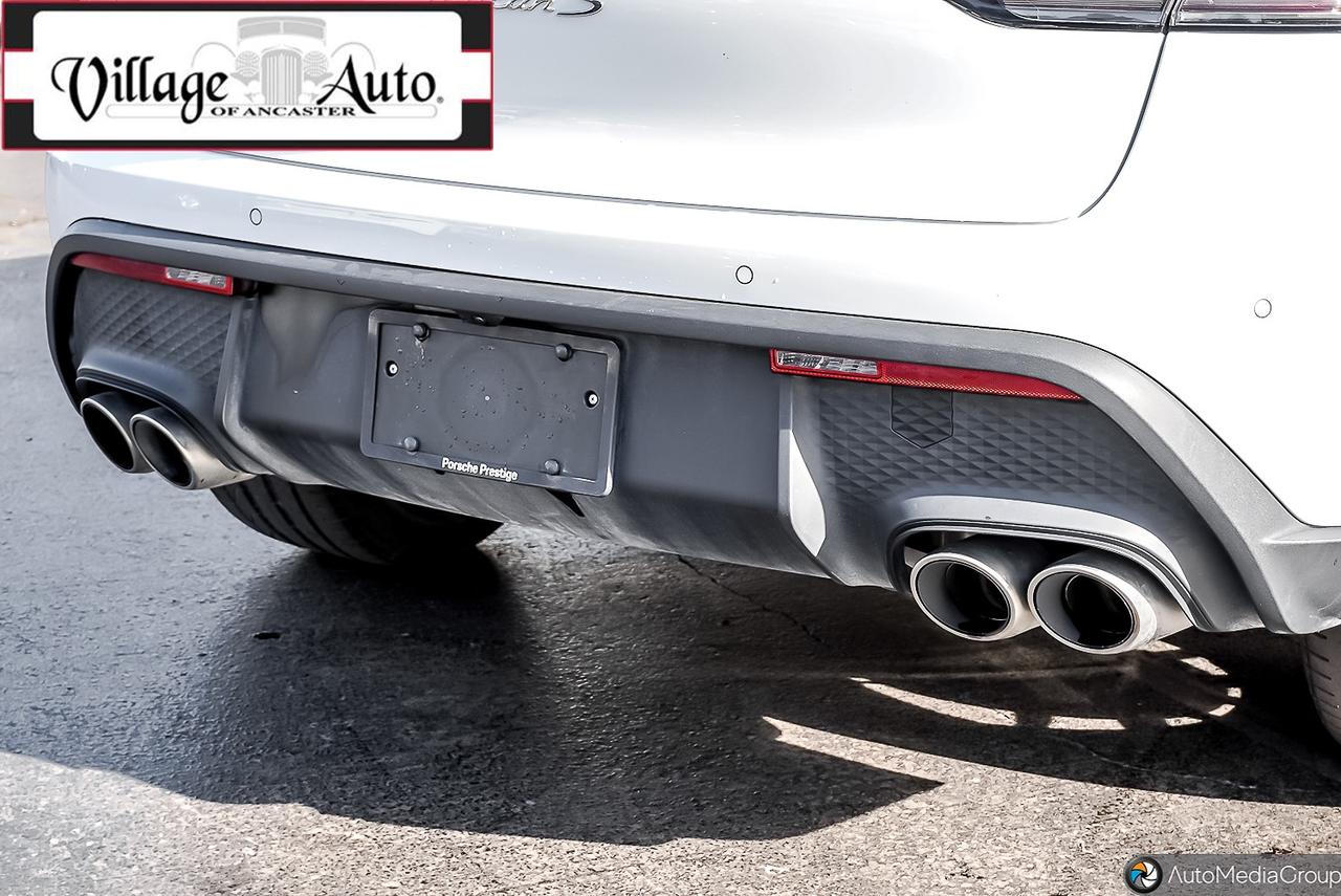 2022 Porsche Macan S AWD Photo
