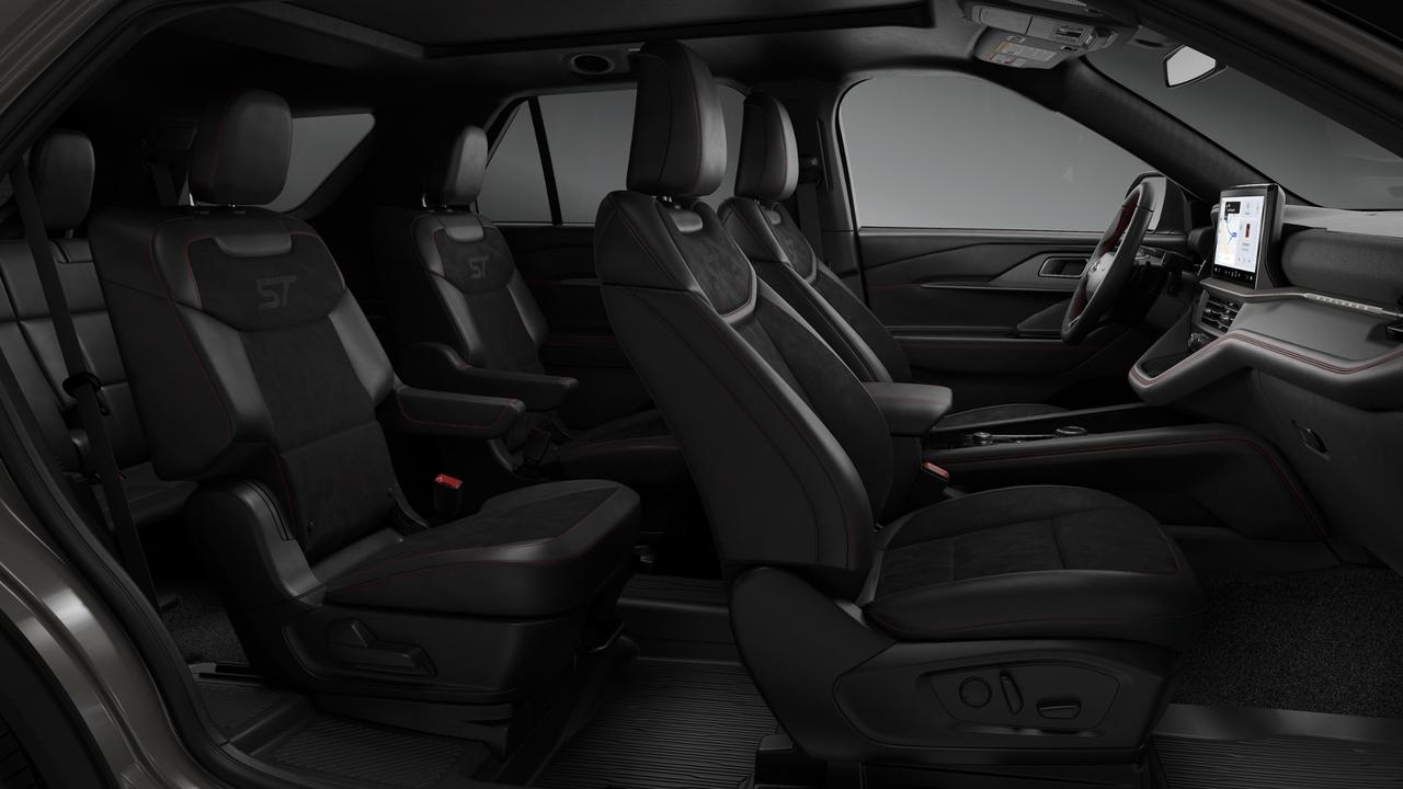 2027 Ford Explorer ST Photo5