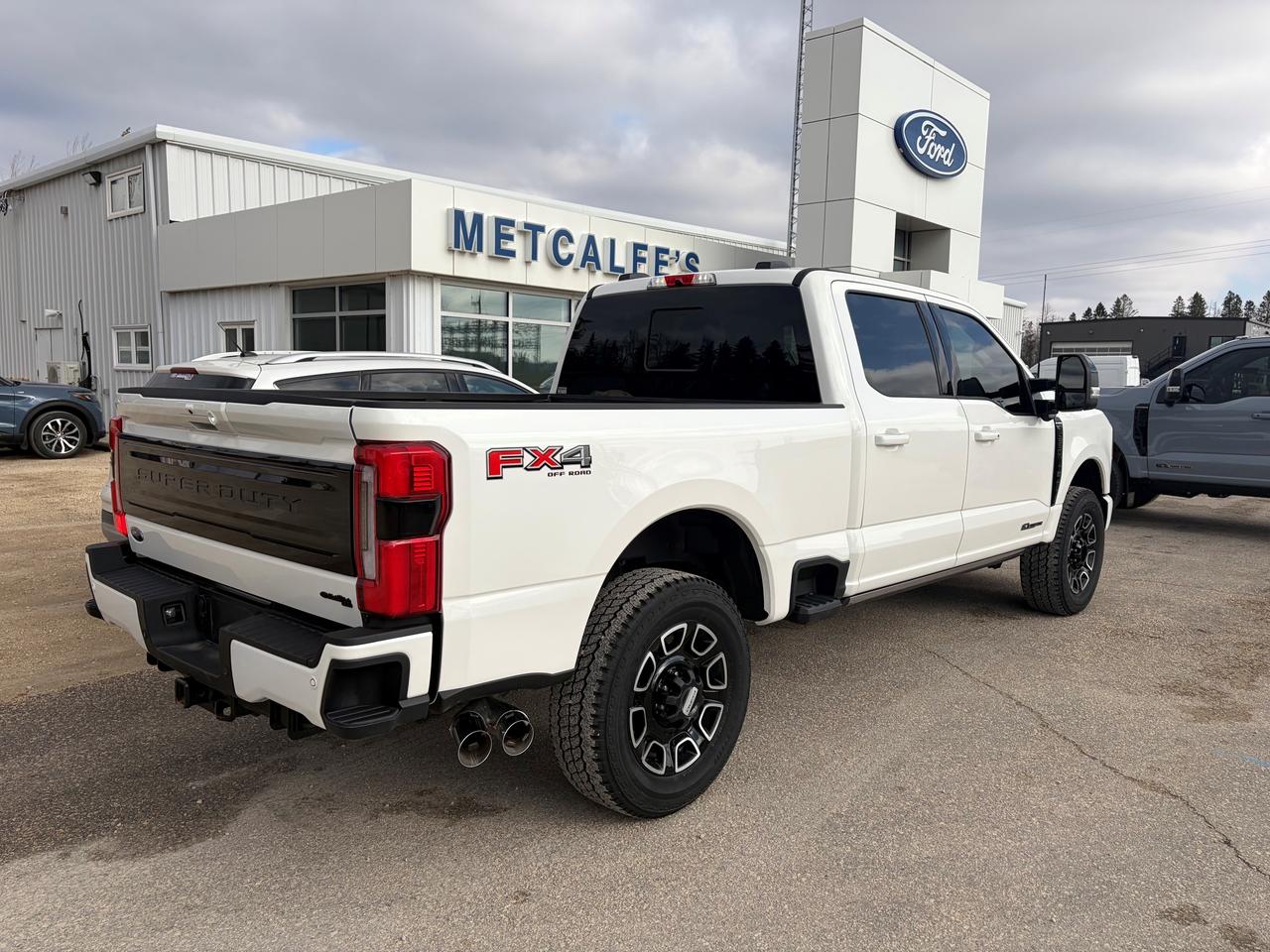 2026 Ford F-250 Super Duty SRW PLATINUM 4WD CREW CAB 6.75' BOX Photo3