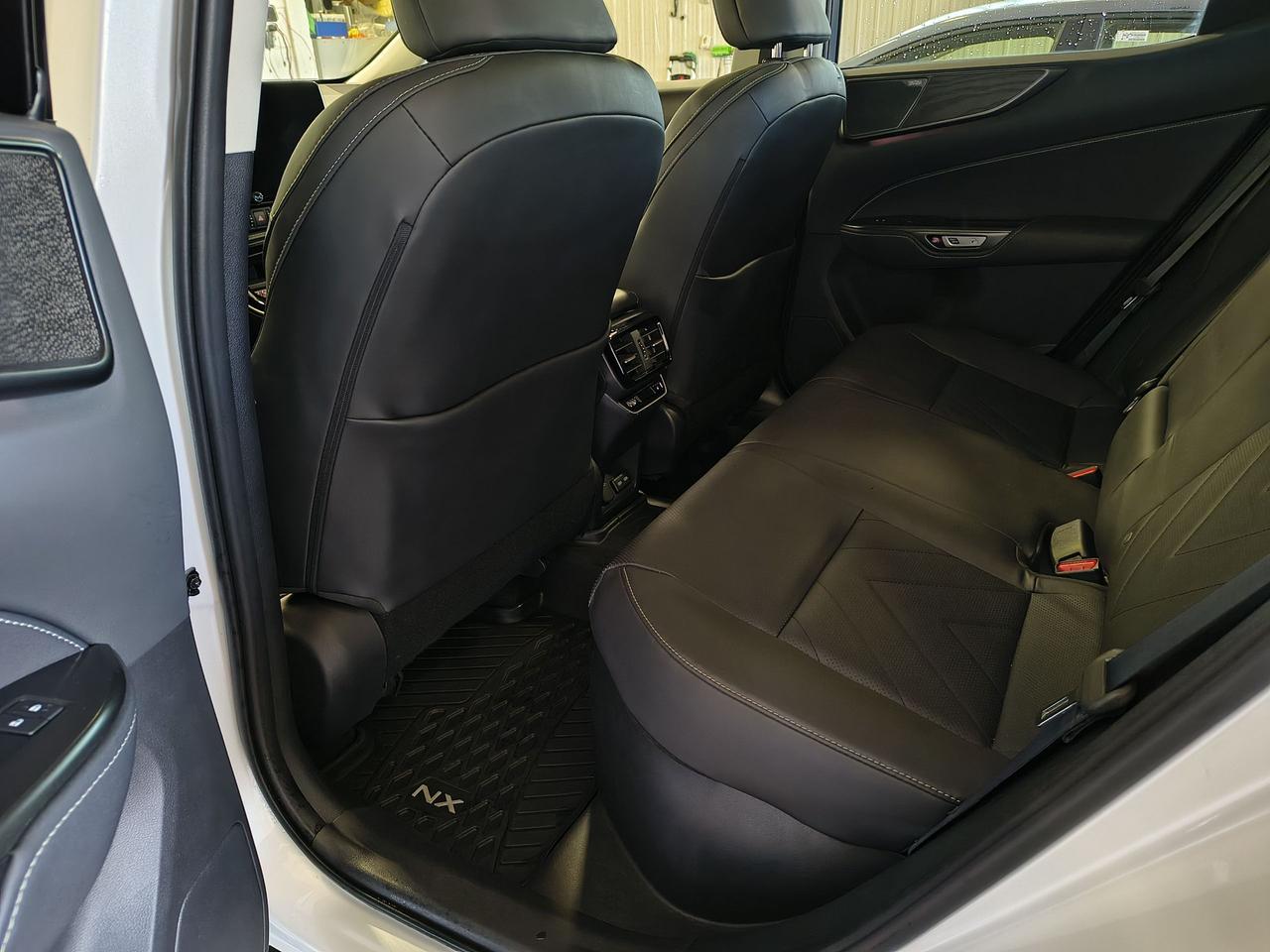 2022 Lexus NX NX 350H Photo0