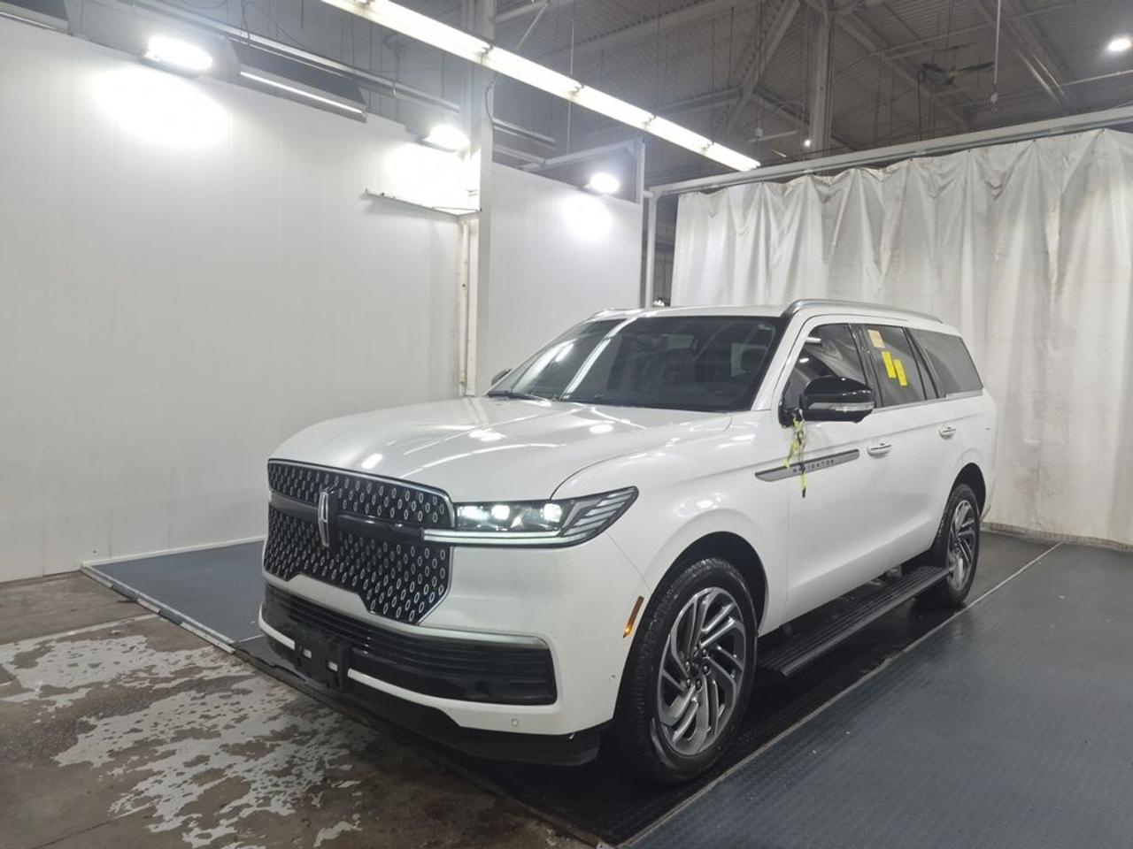 2025 Lincoln Navigator Reserve Photo0