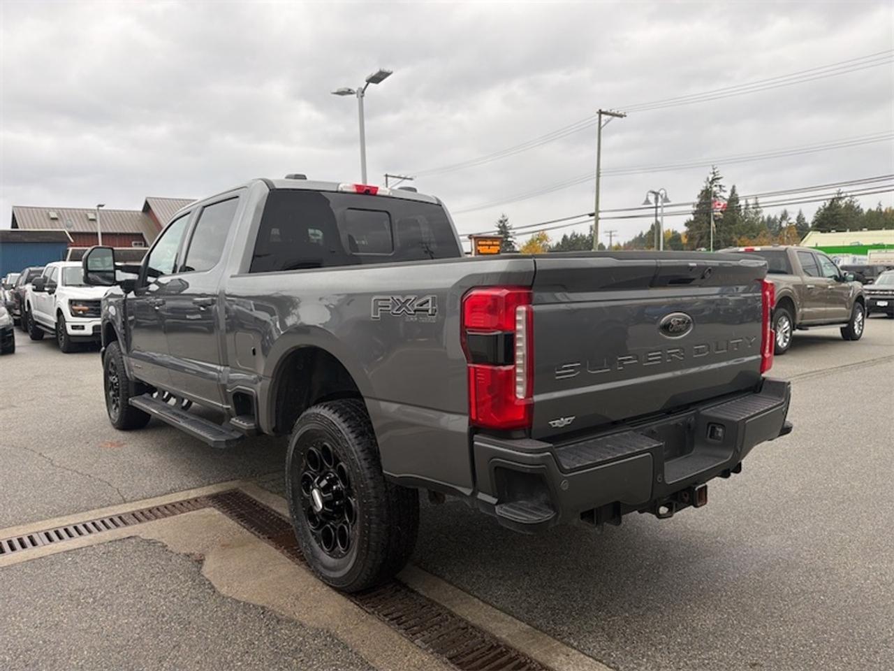 2024 Ford F-350 Super Duty Lariat  - Leather Seats Photo2