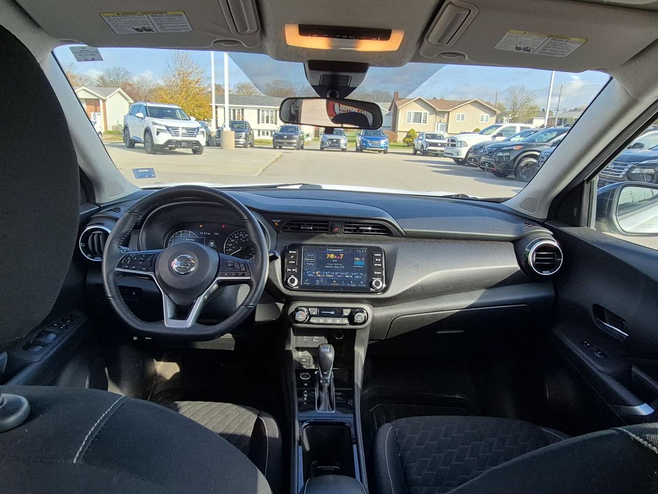 2021 Nissan Kicks SV Photo