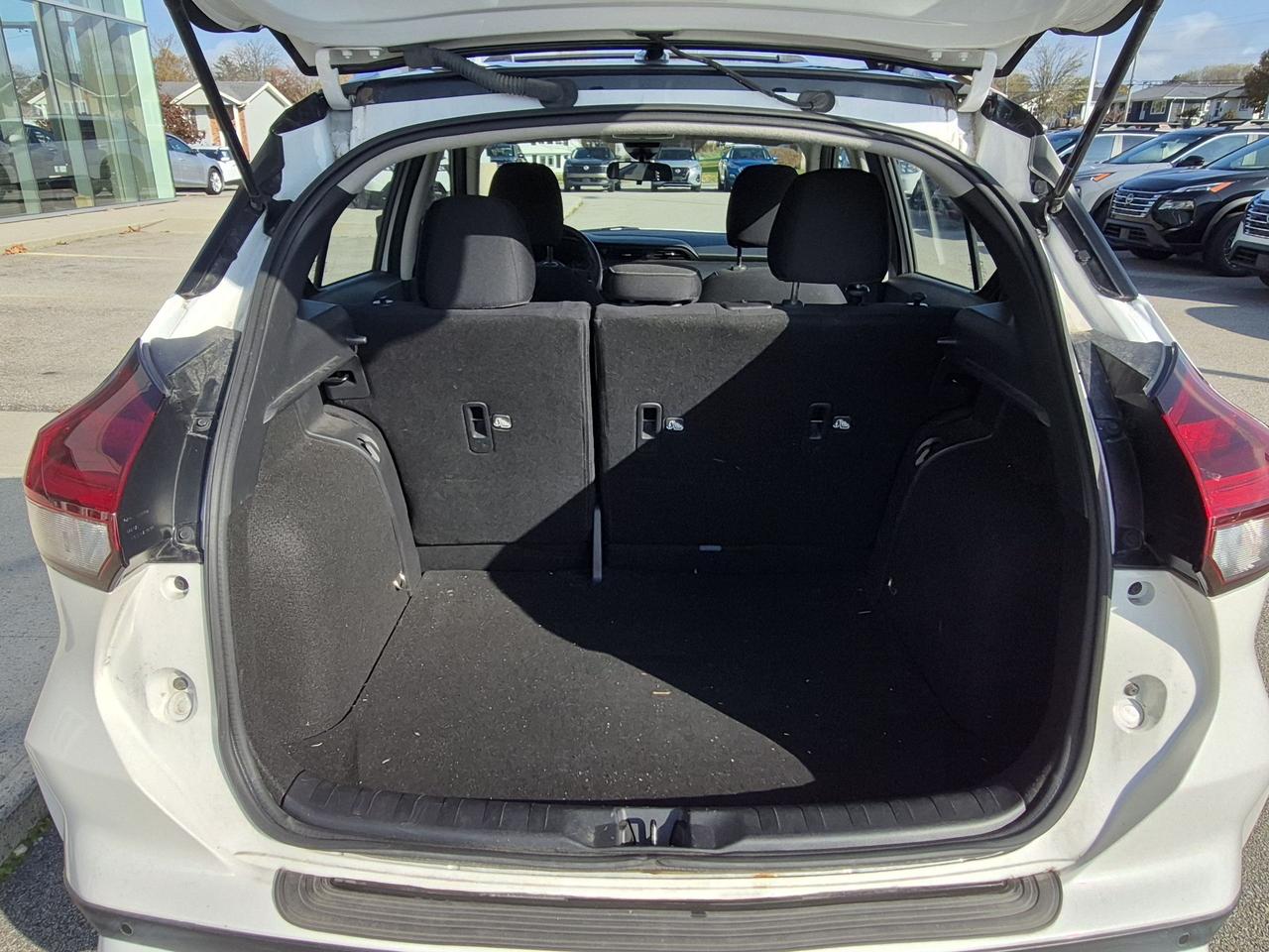 2021 Nissan Kicks SV Photo