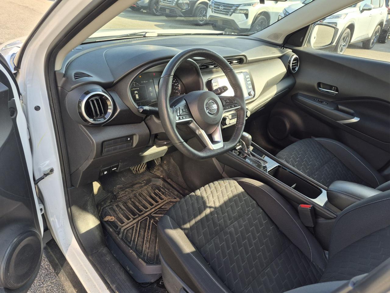 2021 Nissan Kicks SV Photo