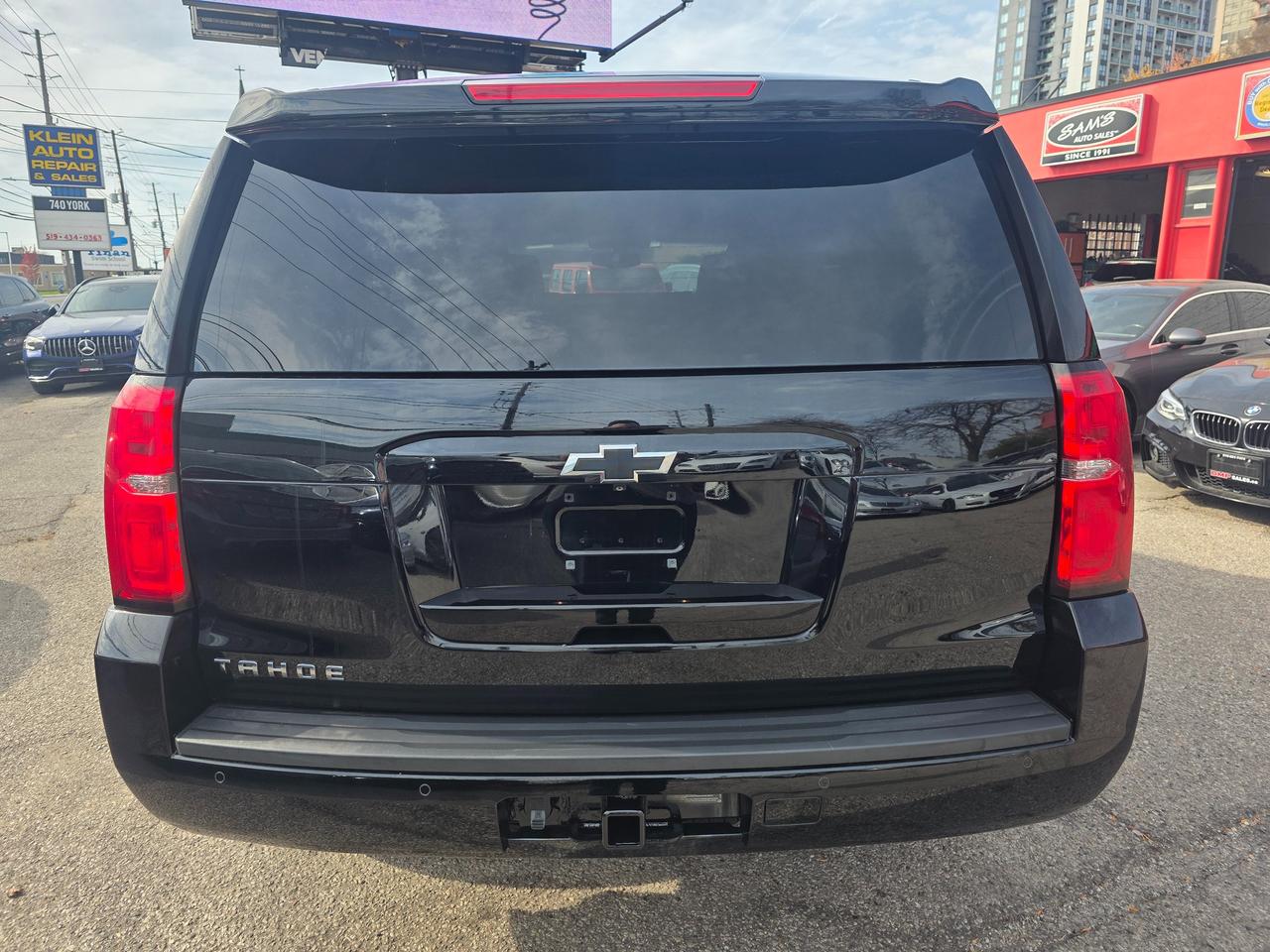 2017 Chevrolet Tahoe 4WD Photo