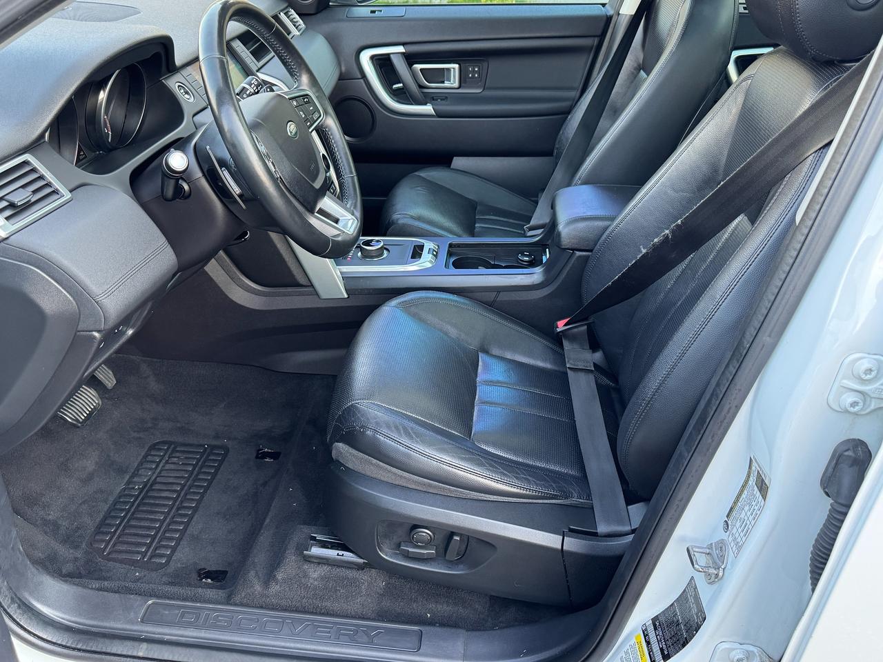 2017 Land Rover Discovery Sport 4WD HSE+7 Passenger+ApplePlay+COOLED Leather+Roof Photo