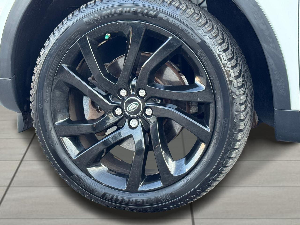 2017 Land Rover Discovery Sport 4WD HSE+7 Passenger+ApplePlay+COOLED Leather+Roof Photo
