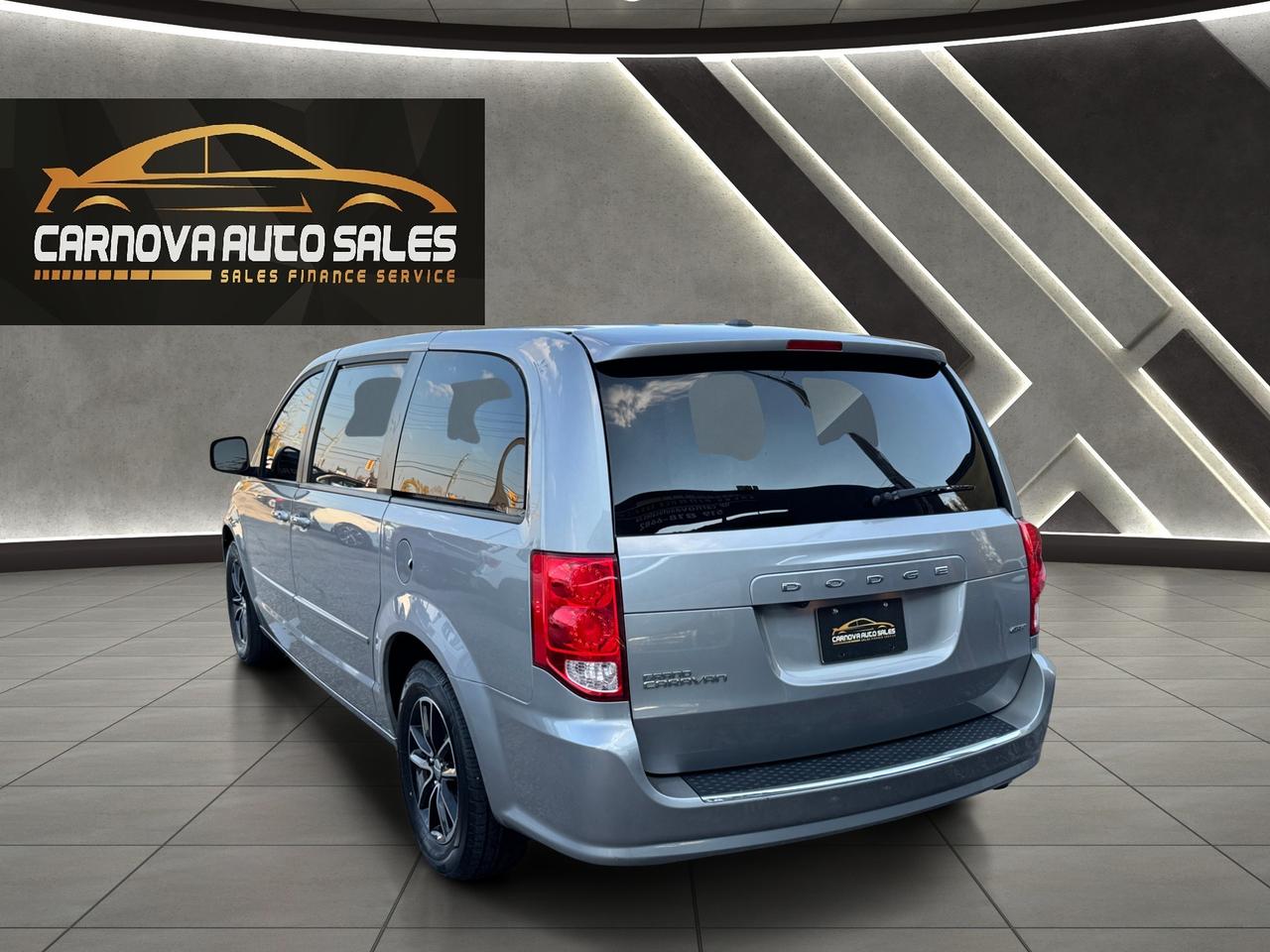 2017 Dodge Grand Caravan GT+StowNGo+DVD+Leather+CLEAN CARFAX Photo
