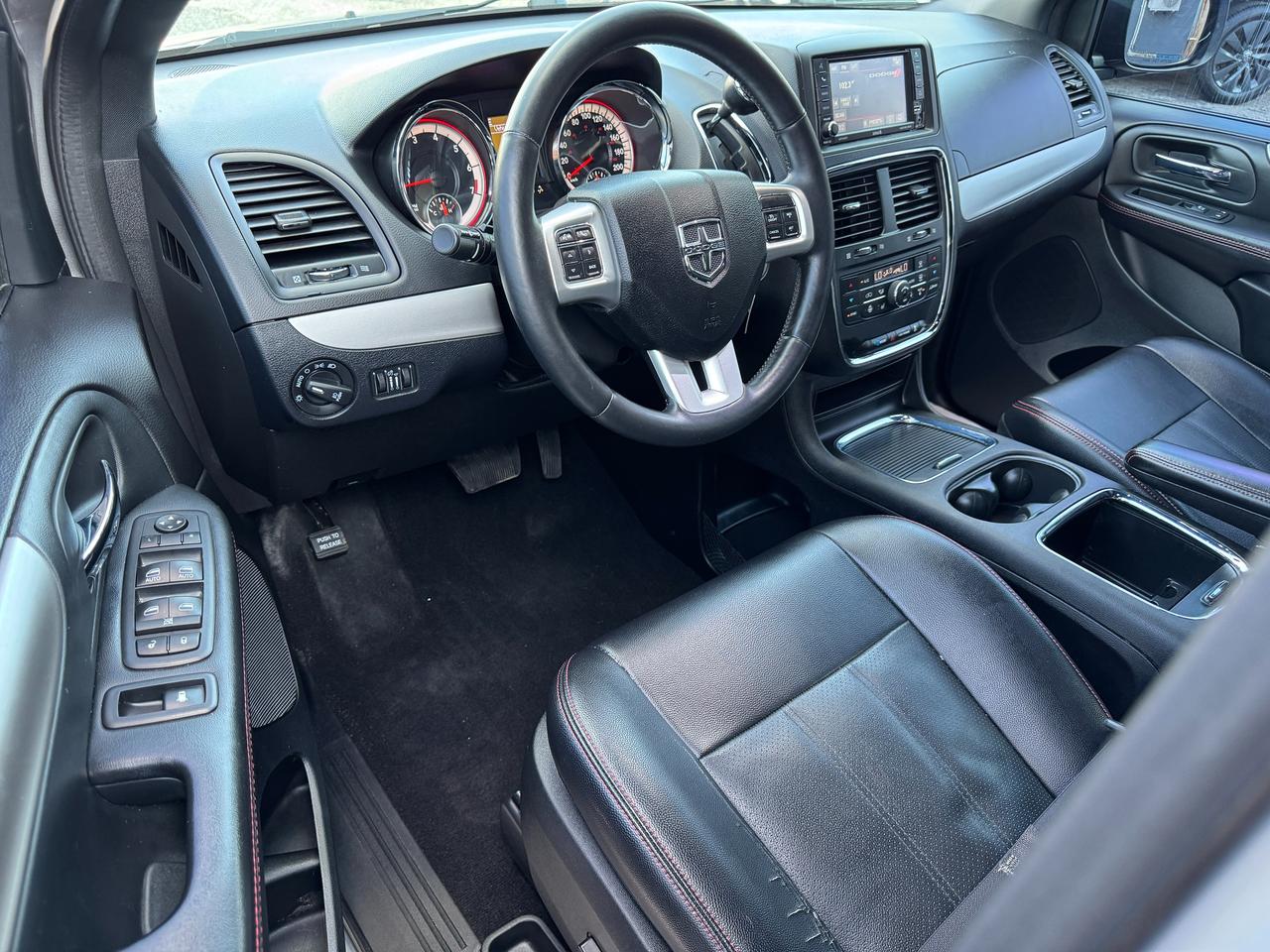 2017 Dodge Grand Caravan GT+StowNGo+DVD+Leather+CLEAN CARFAX Photo