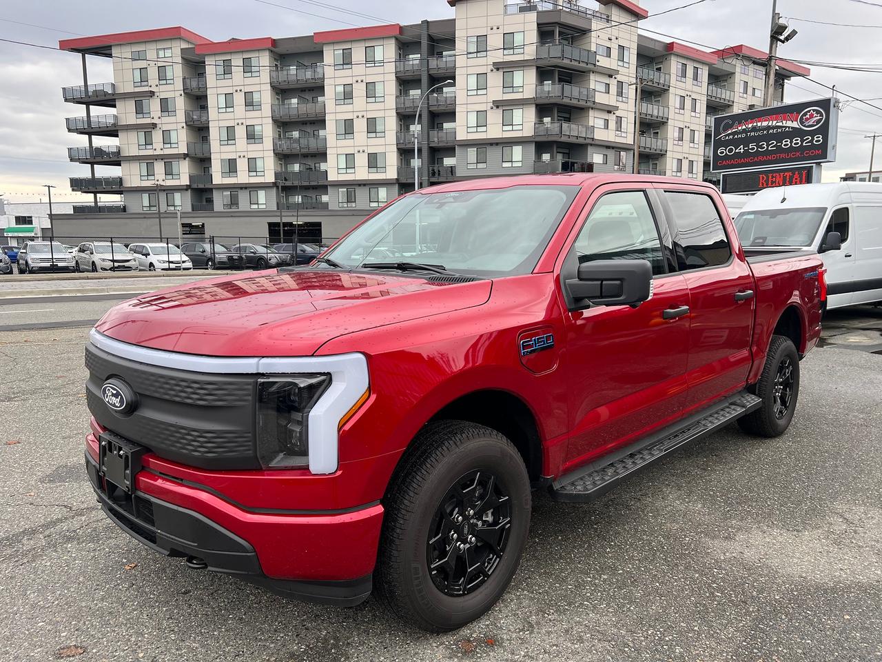 2025 Ford F-150 Lightning XLT Photo