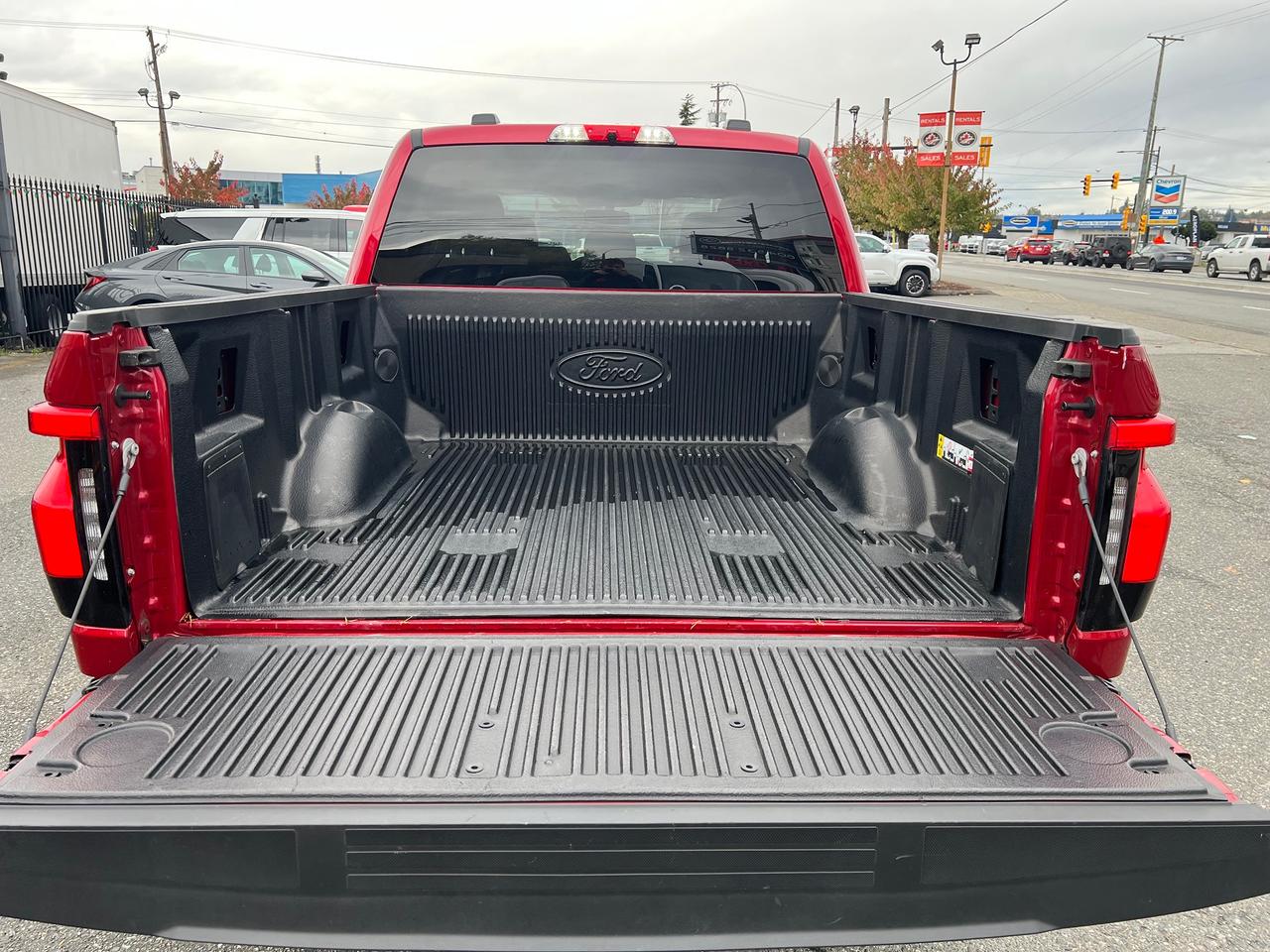 2025 Ford F-150 Lightning XLT Photo