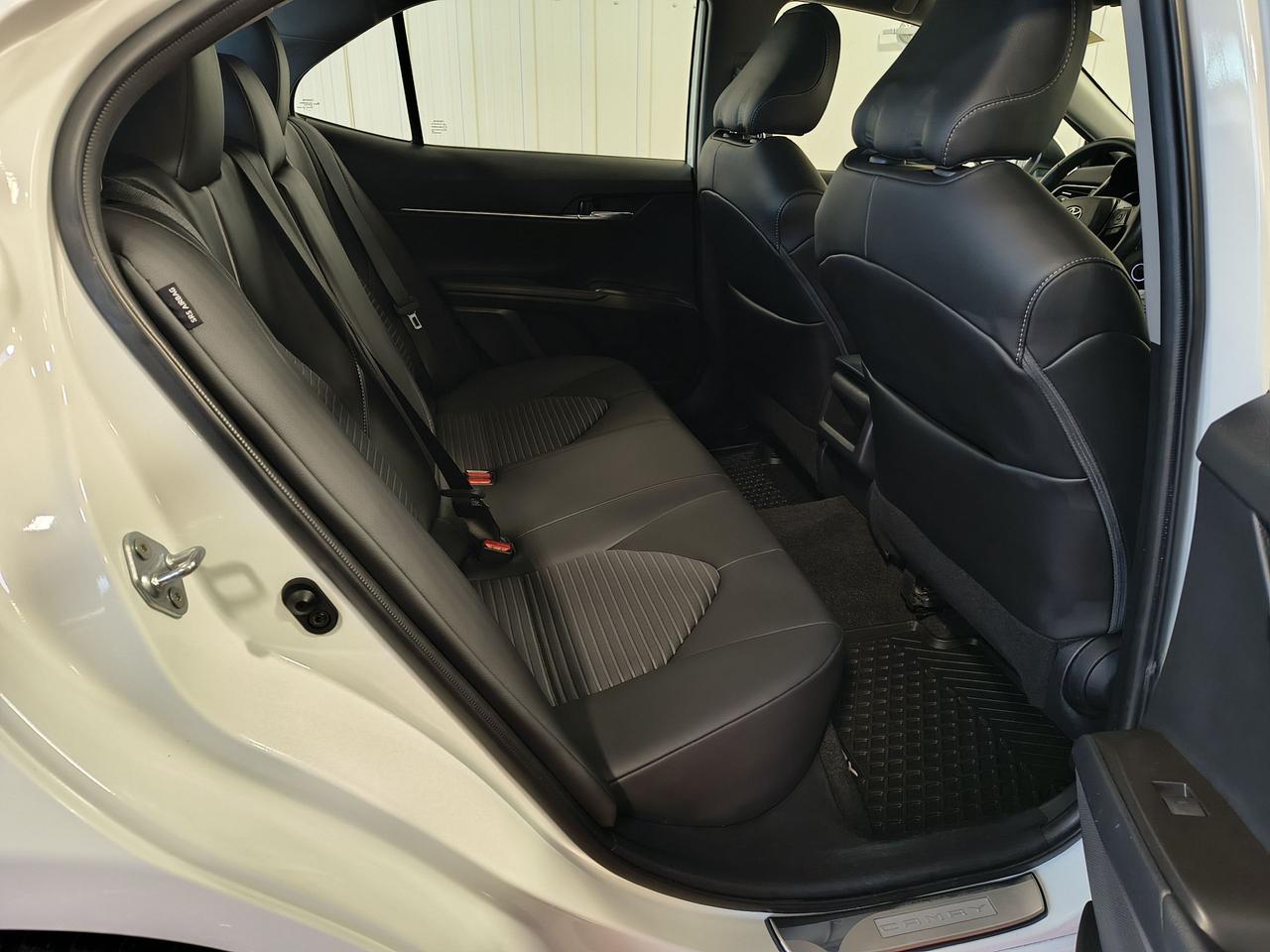 2023 Toyota Camry SE Photo0