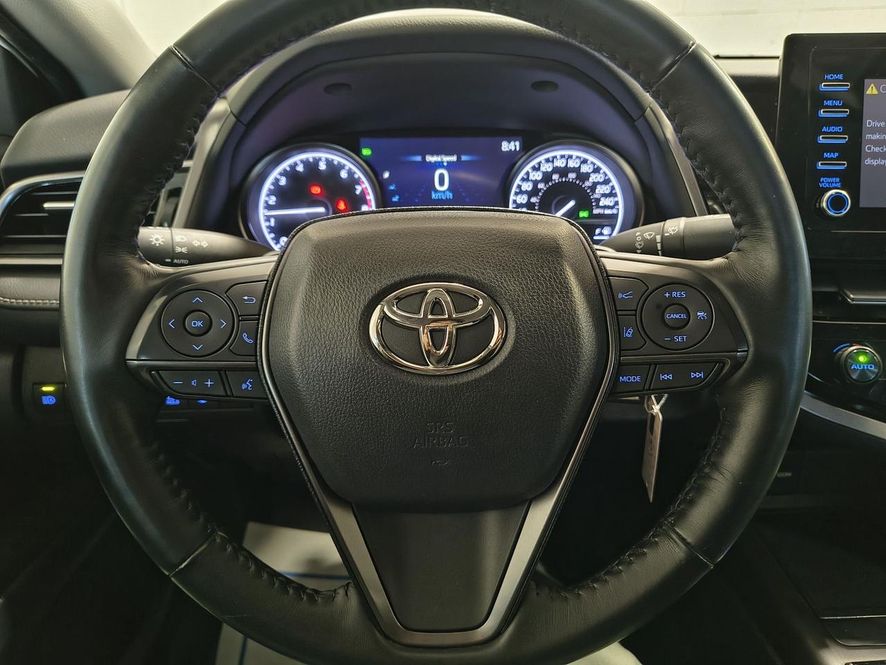 2023 Toyota Camry SE Photo