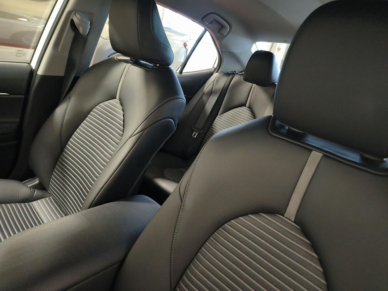 2023 Toyota Camry SE Photo