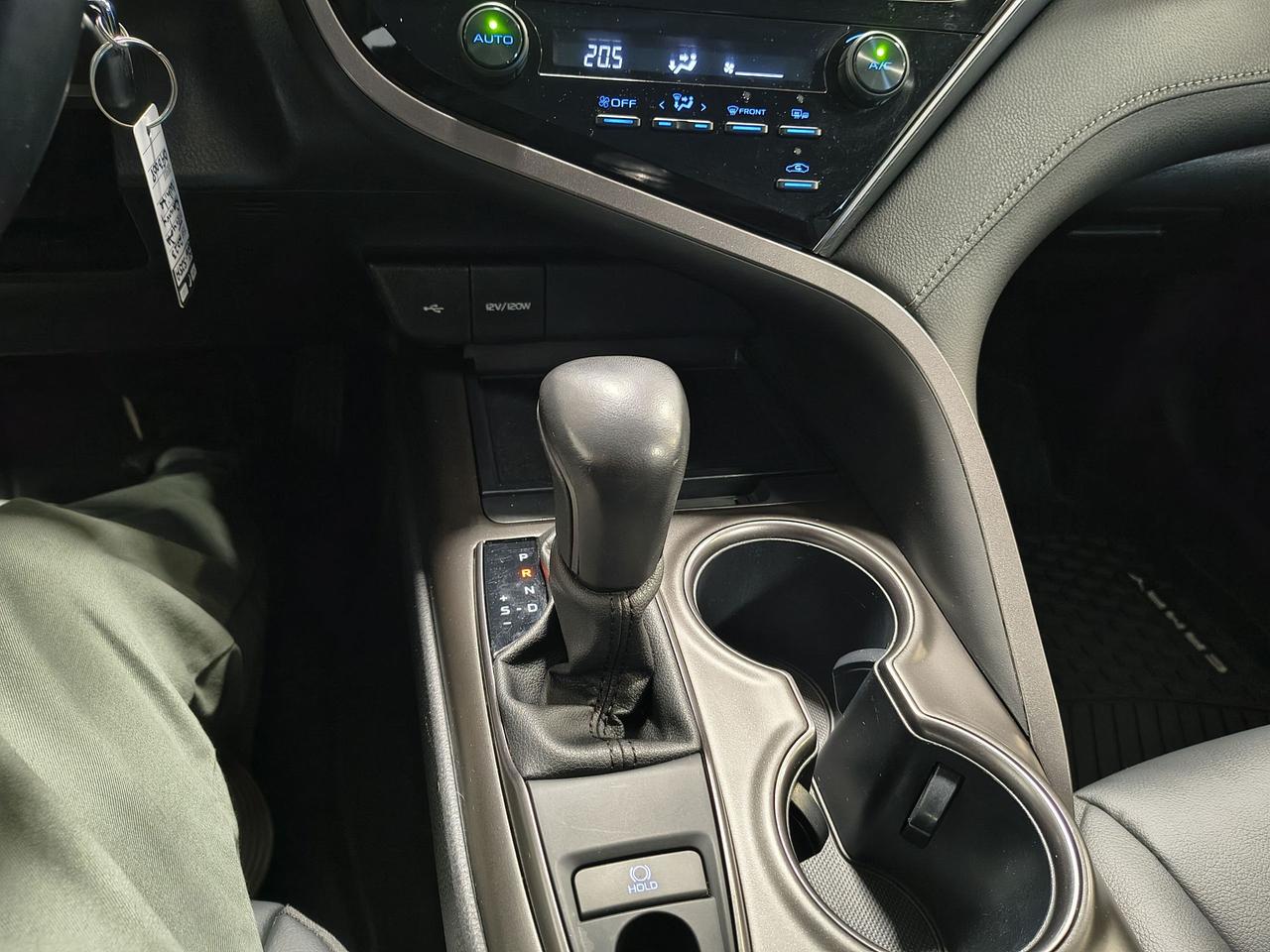 2023 Toyota Camry SE Photo