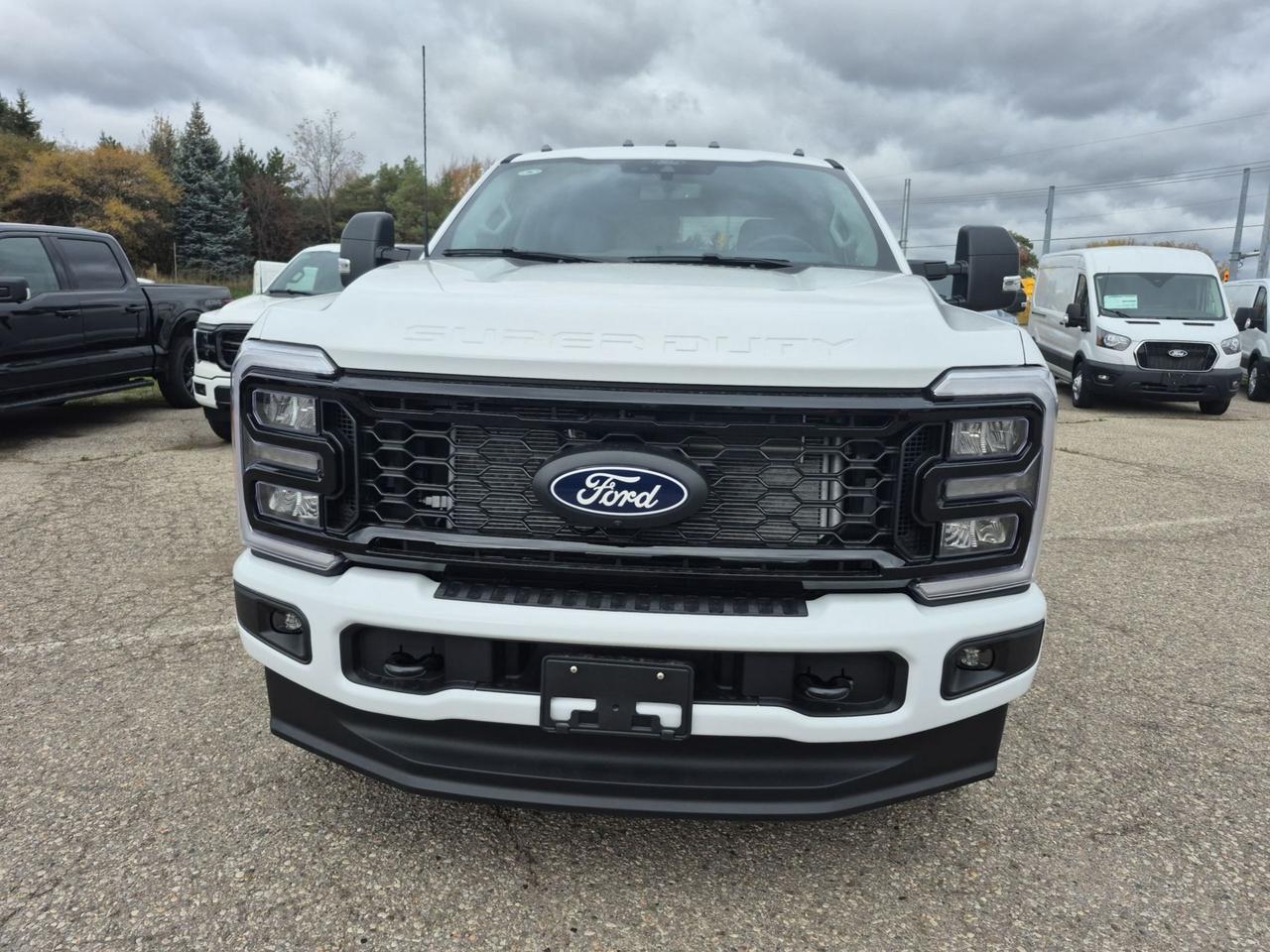 2027 Ford F-250 Super Duty SRW XLT 4WD CREW CAB 6.75' BOX Photo1