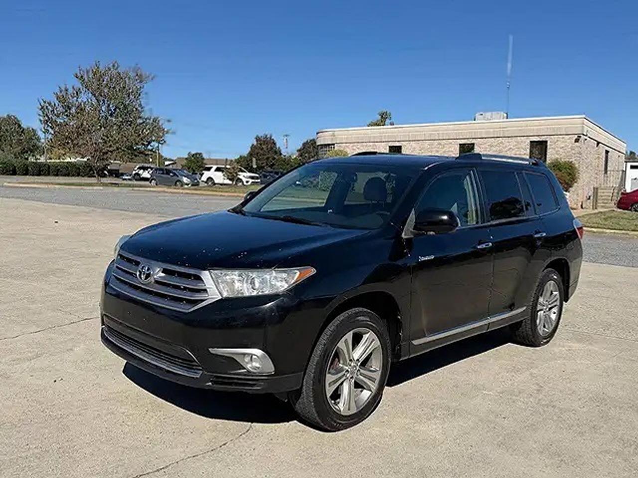 Black 2011 Toyota Highlander SUV / Crossover Front-Wheel Drive Automatic