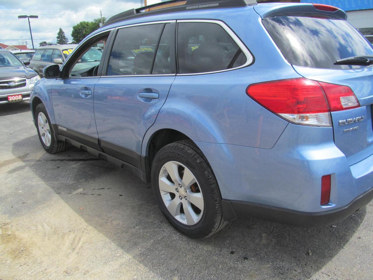 2010 Subaru Outback UNKNOWN Photo