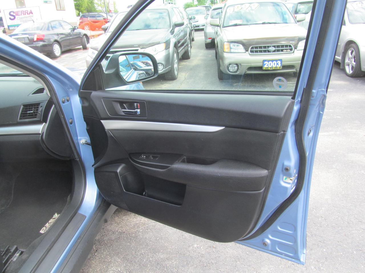 2010 Subaru Outback UNKNOWN Photo