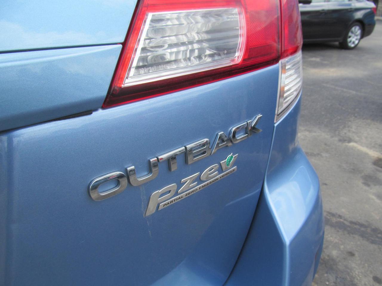 2010 Subaru Outback UNKNOWN Photo