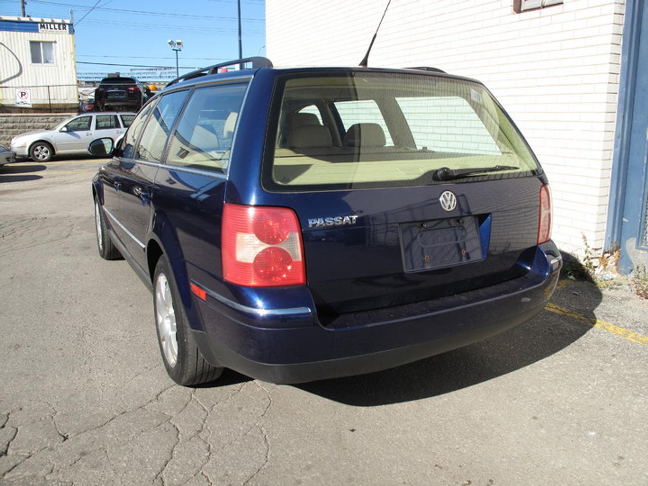 2005 Volkswagen Passat GLS WAGON - Photo #11