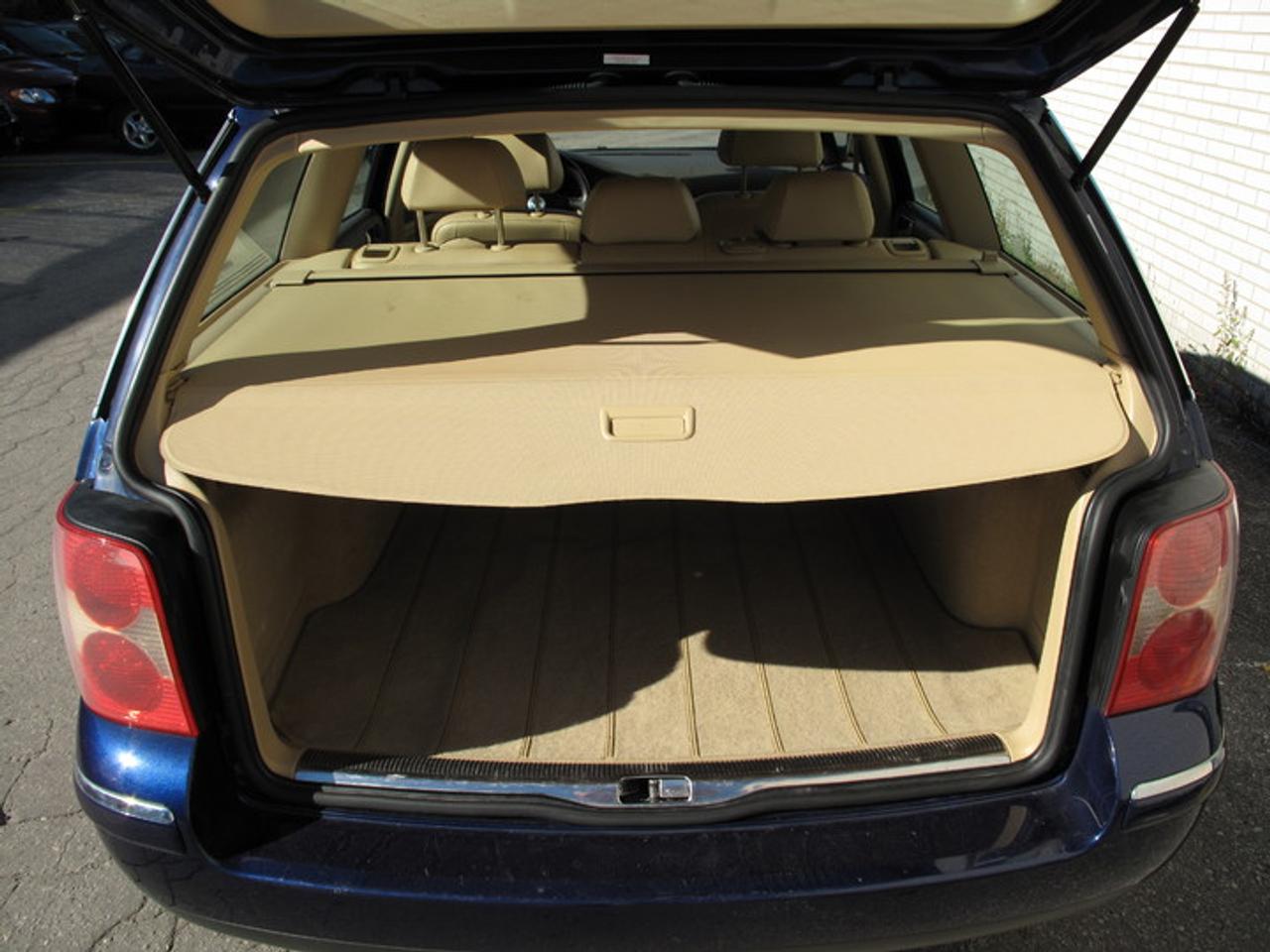 2005 Volkswagen Passat GLS WAGON - Photo #12