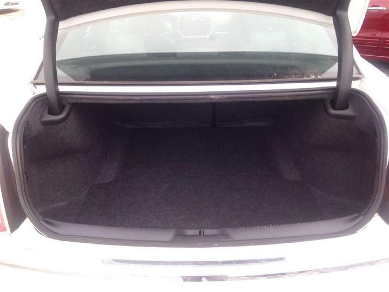 2014 Chrysler 300 TOURING LEATHER,8.4 TOUCHSCREEN,HEATED FRONT SEATS Photo2