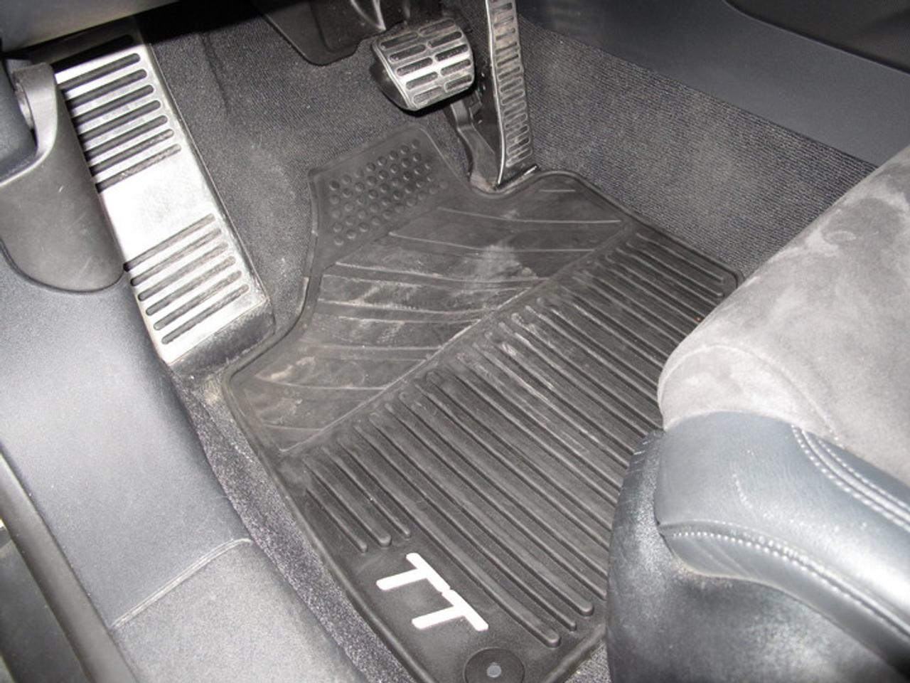 2011 Audi TT Premium Quattro Photo