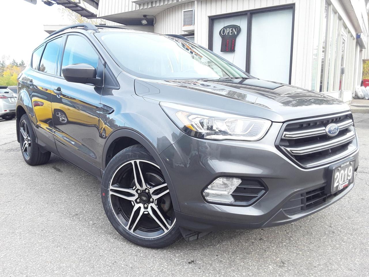 Used 2019 Ford Escape SEL - LEATHER! BACK-UP CAM! REMOTE START! for sale in Kitchener, ON