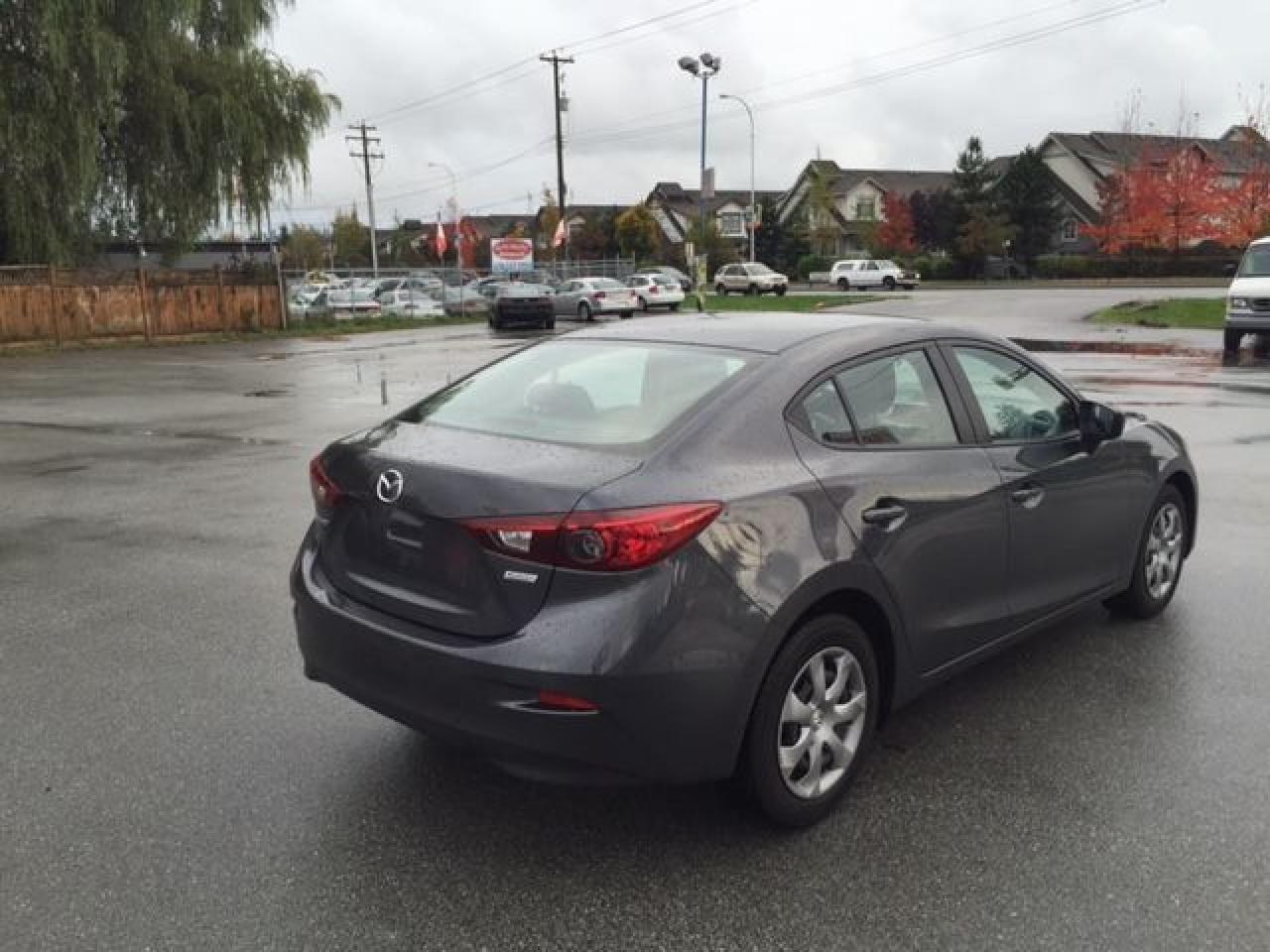 2014 Mazda MAZDA3  - Photo #3
