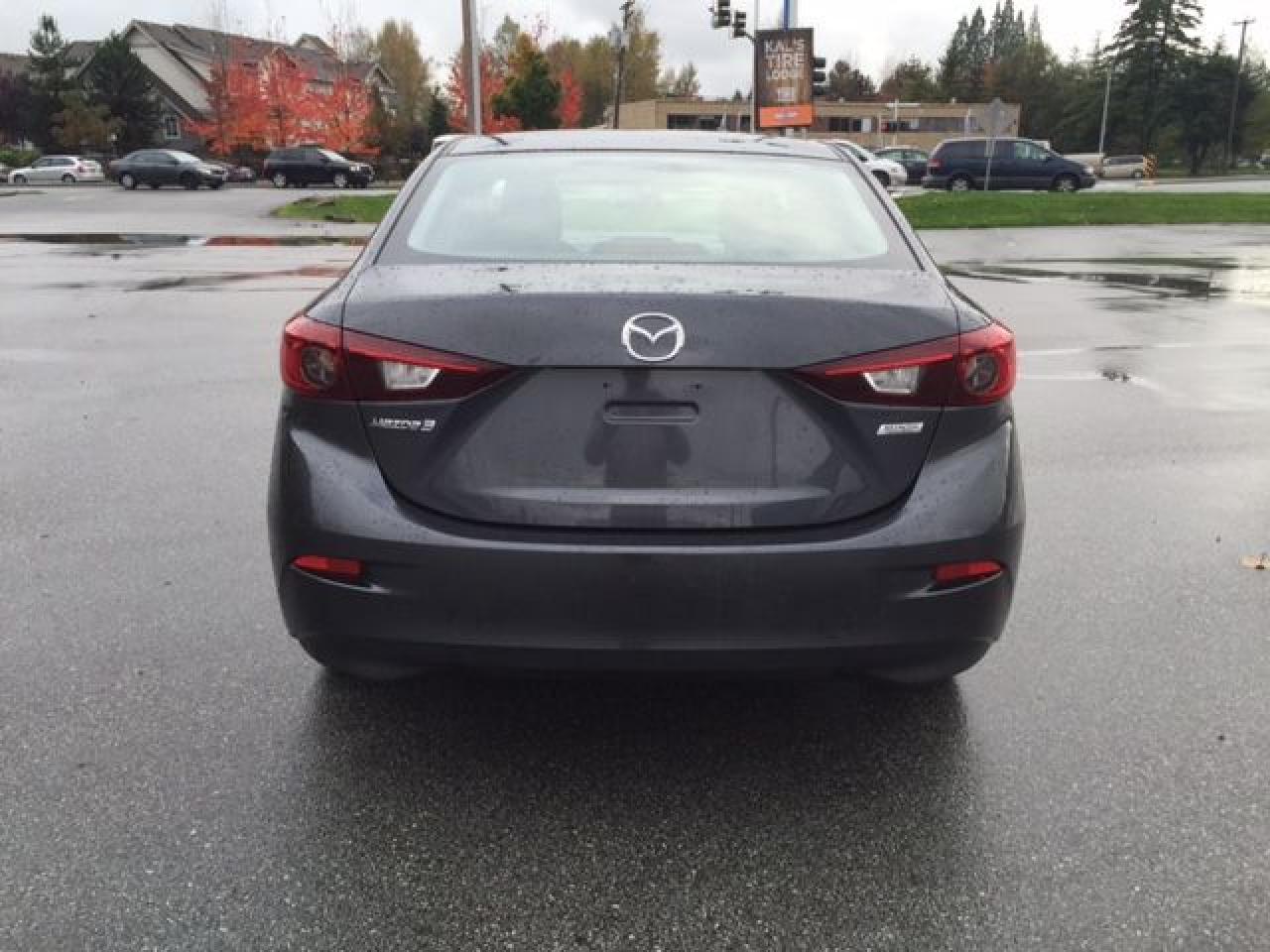 2014 Mazda MAZDA3  - Photo #4