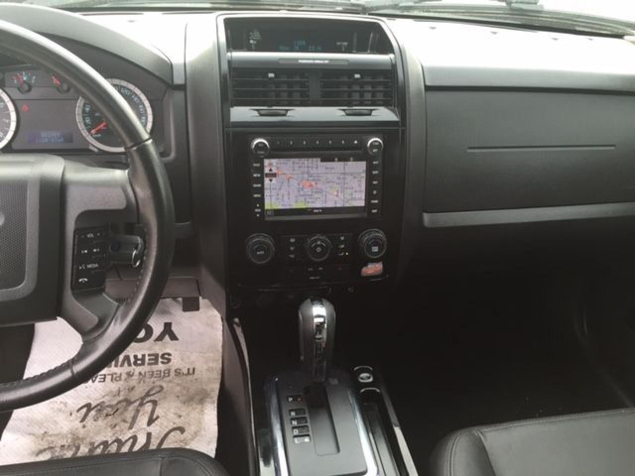 2011 Ford Escape Limited - Photo #9