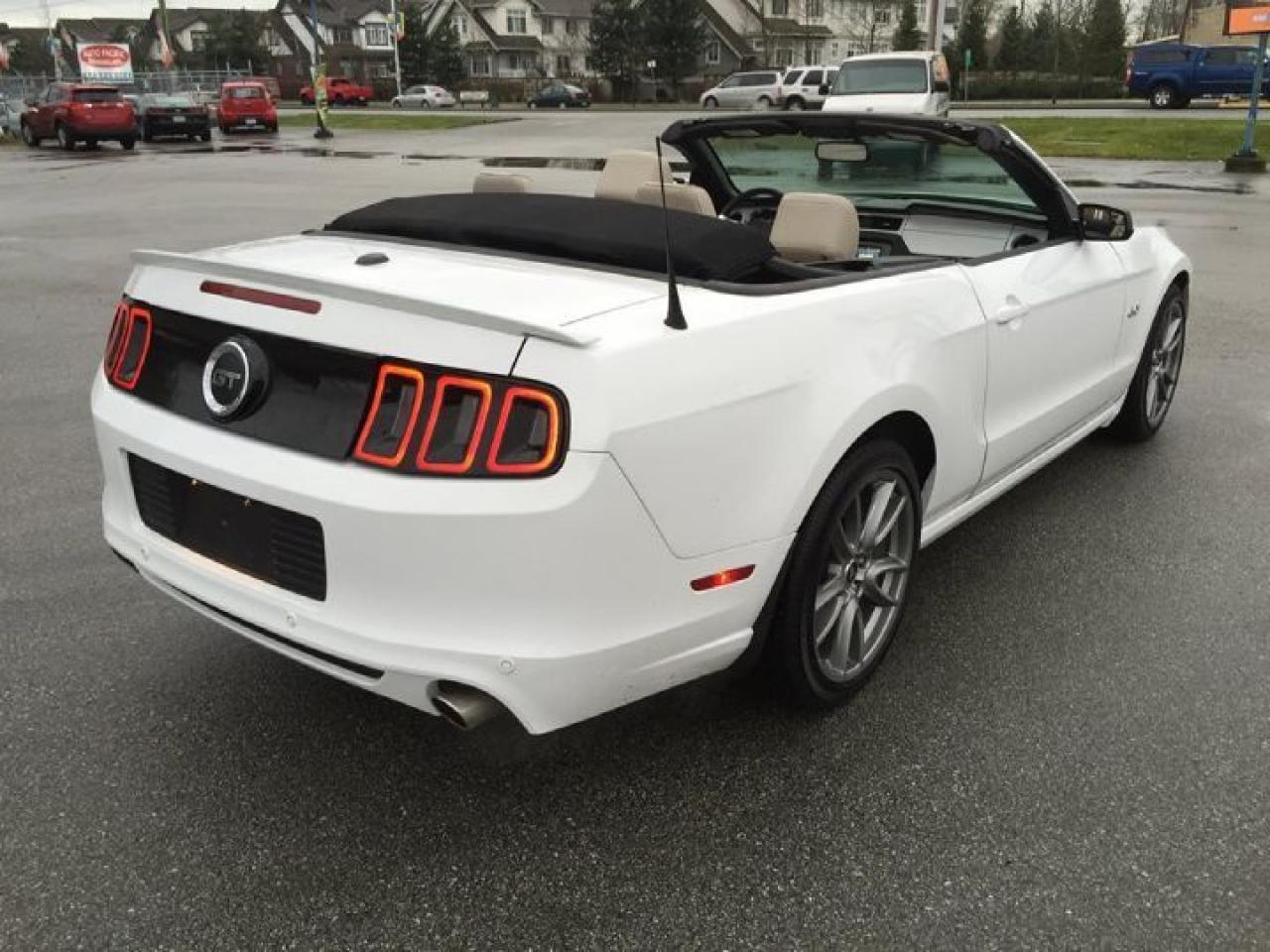 2014 Ford Mustang GT - Photo #5