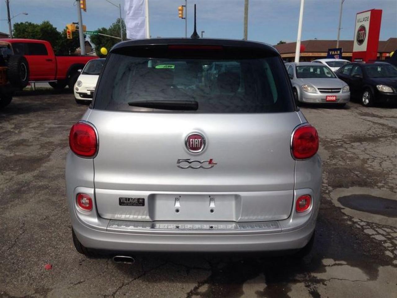 2014 Fiat 500 L Sport ***POWER MOON ROOF***BEATS BY DRE SPEAKERS** Photo3