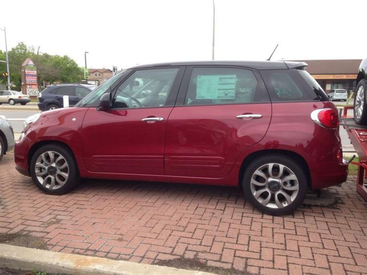 2014 Fiat 500 L Sport ***POWER MOON ROOF***BEATS BY DRE SPEAKERS** Photo2