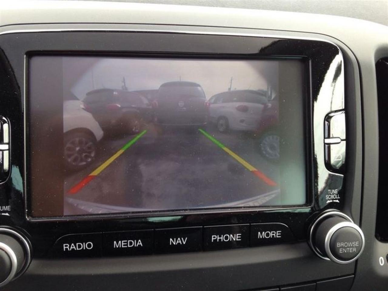 2014 Fiat 500 L Lounge ***LEATHER-FACED SEATING***REAR PARK ASSIST Photo4