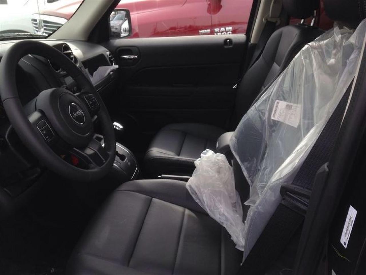 2015 Jeep Patriot HIGH ALTITUDE 4X4 LEATHER,PWR/SUNROOF,REMOTE START Photo2