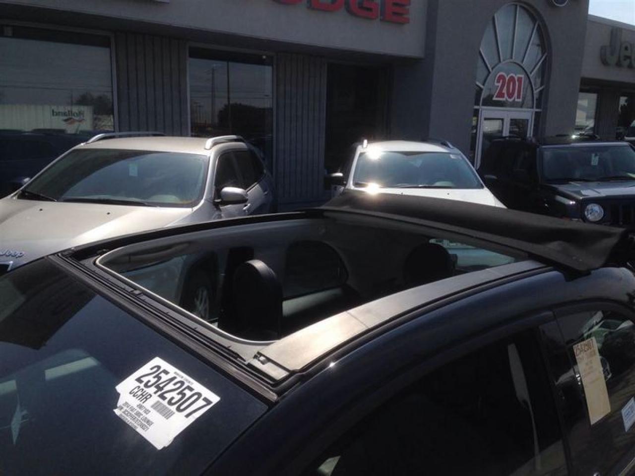 2014 Fiat 500 C Lounge ***LEATHER-FACED SEATING***REAR PARK ASSIST Photo3