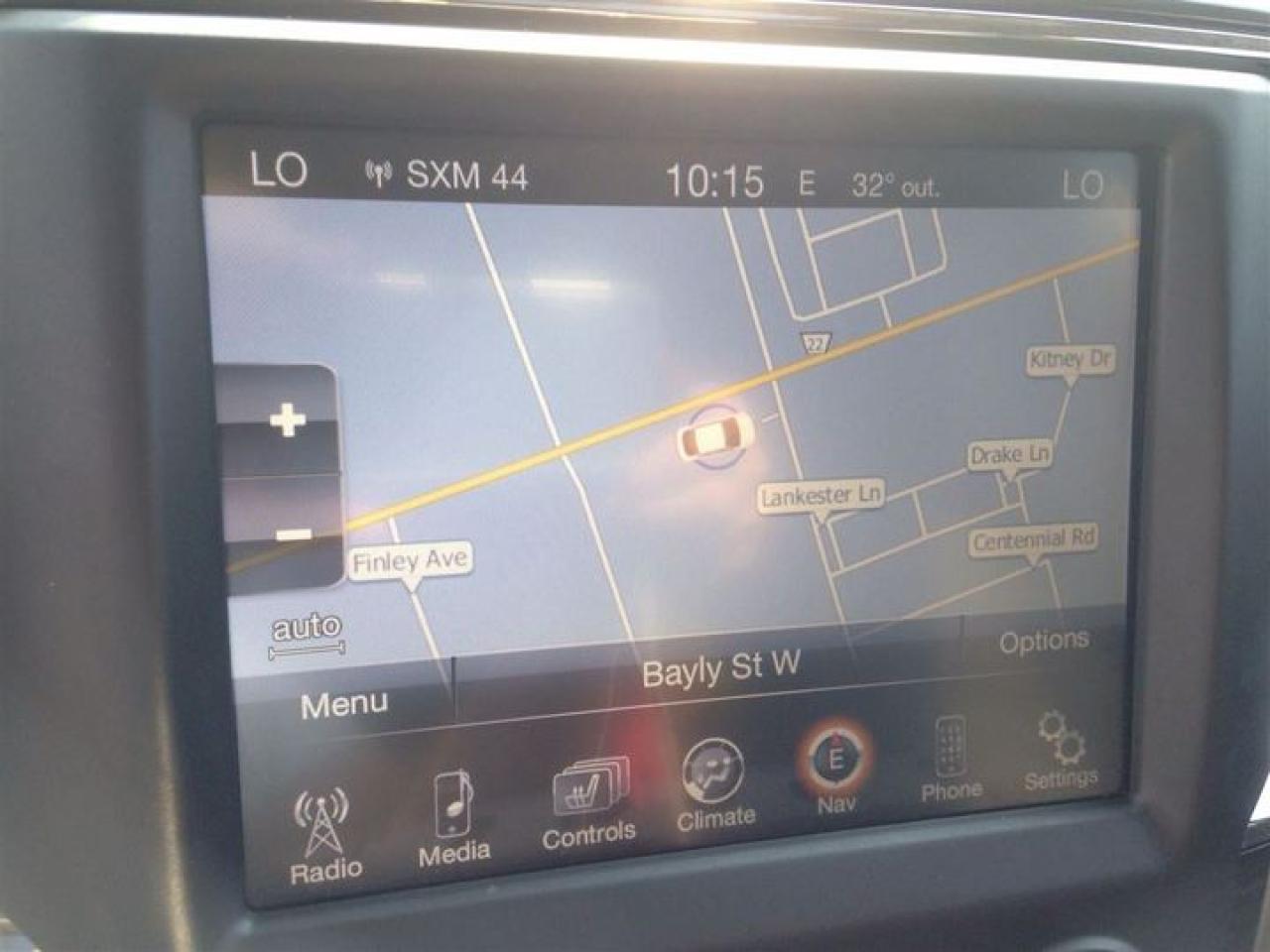 2015 Dodge Ram 1500 CREW SPORT 4X4 NAV,LEATHER,PWR/SUNROOF,SPORT PERFO Photo2