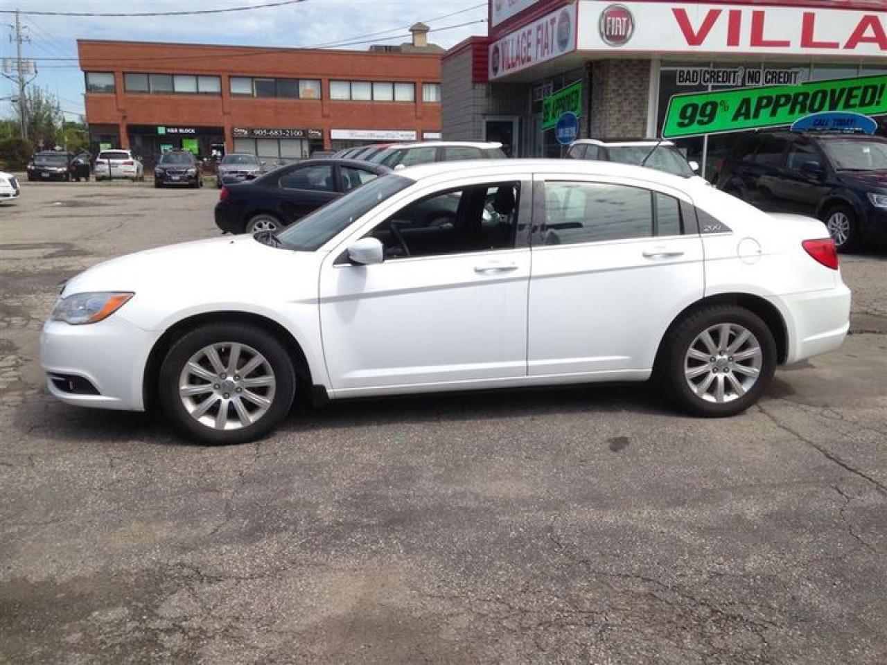 2014 Chrysler 200 TOURING AIR,AUTO,PWR WINDOWS & LOCKS,KEYLESS,ALLOY Photo3