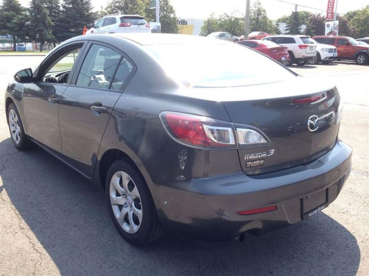 2013 Mazda MAZDA3 GX ***HEATED SEATS***POWER STEERING*** Photo2