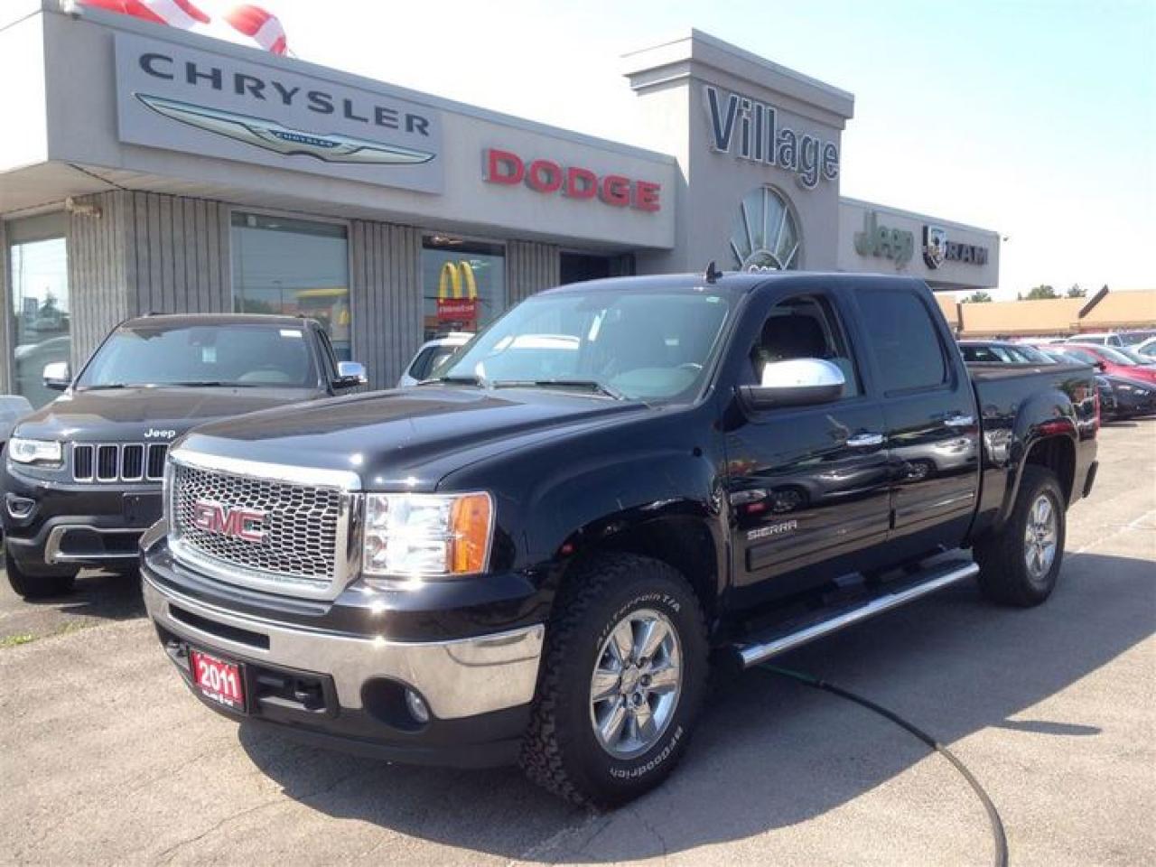 Used 2011 GMC Sierra 1500 1500 SLE for sale in Ajax, ON