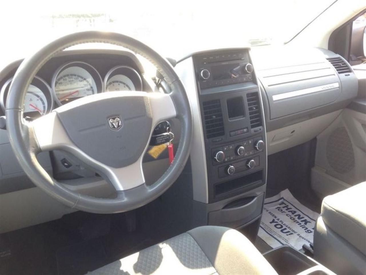 2010 Dodge Grand Caravan SXT ***FACTORY TRAILER TOW PKG*** Photo2